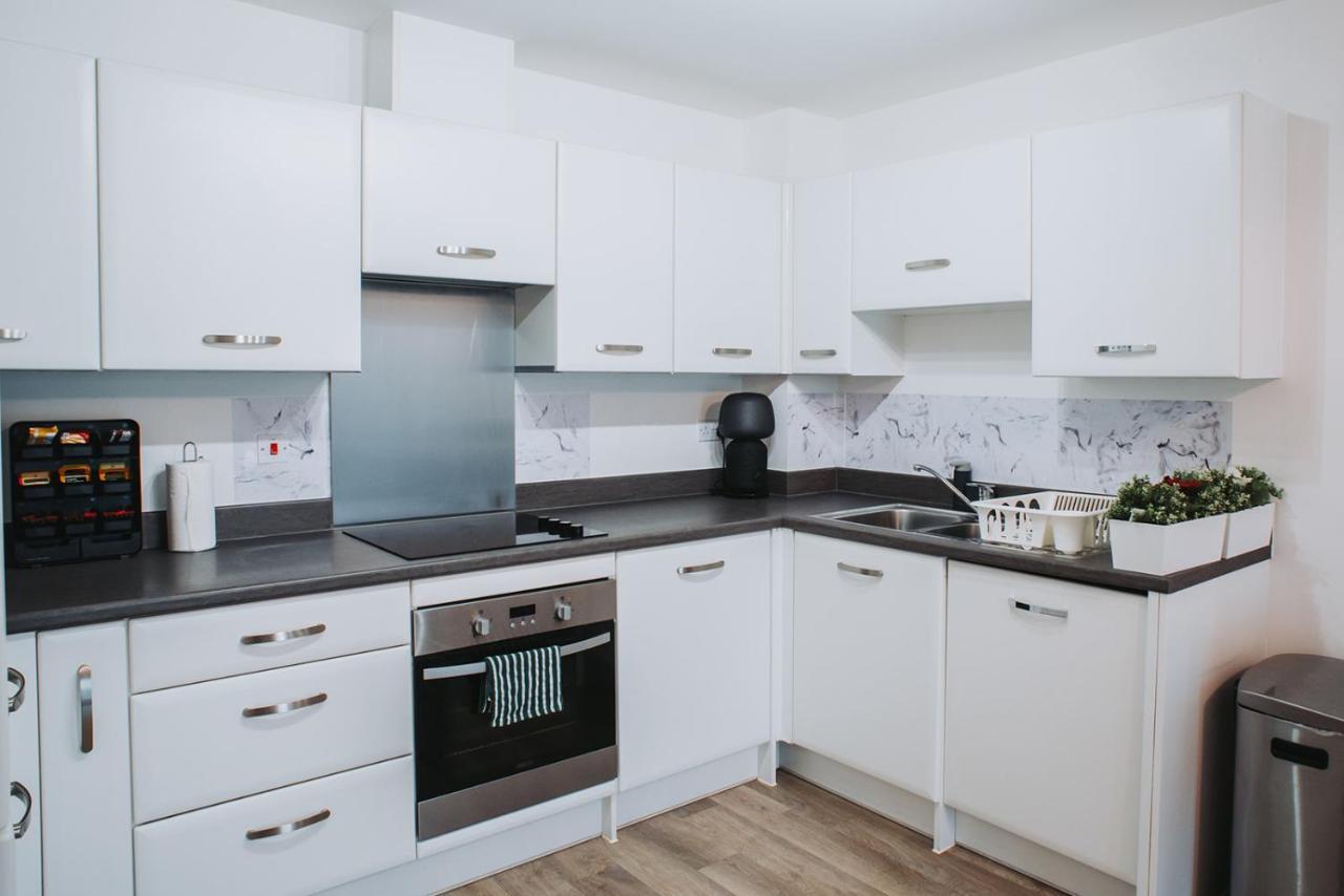 Deluxe 2 Bed Flat In Patchway Near Aztec West And Cribbs Causeway Bristol公寓 外观 照片