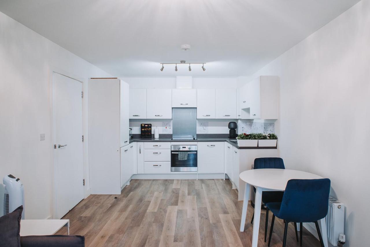 Deluxe 2 Bed Flat In Patchway Near Aztec West And Cribbs Causeway Bristol公寓 外观 照片