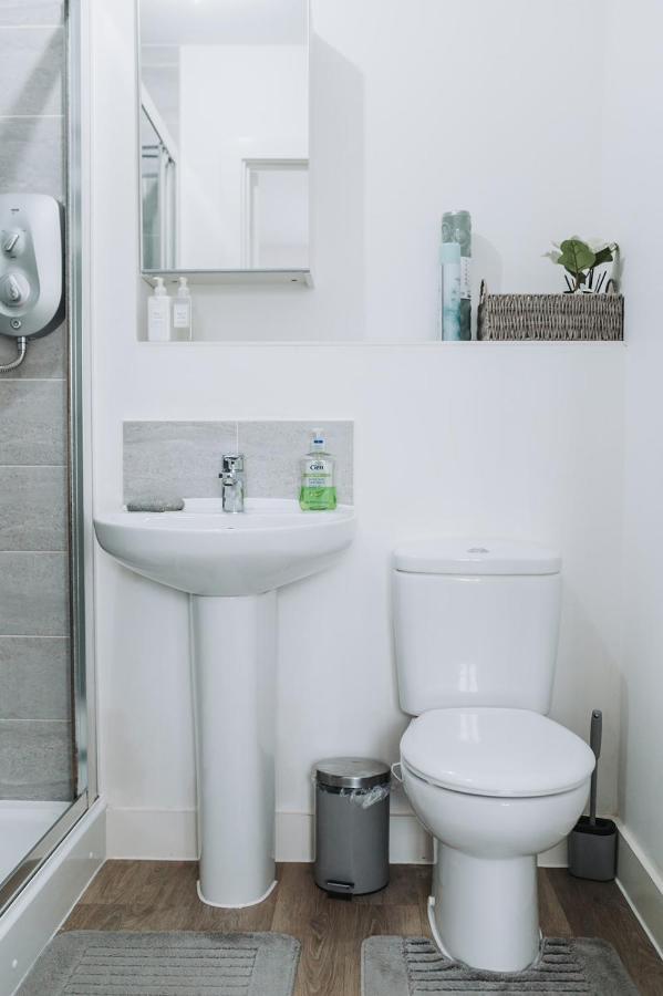 Deluxe 2 Bed Flat In Patchway Near Aztec West And Cribbs Causeway Bristol公寓 外观 照片